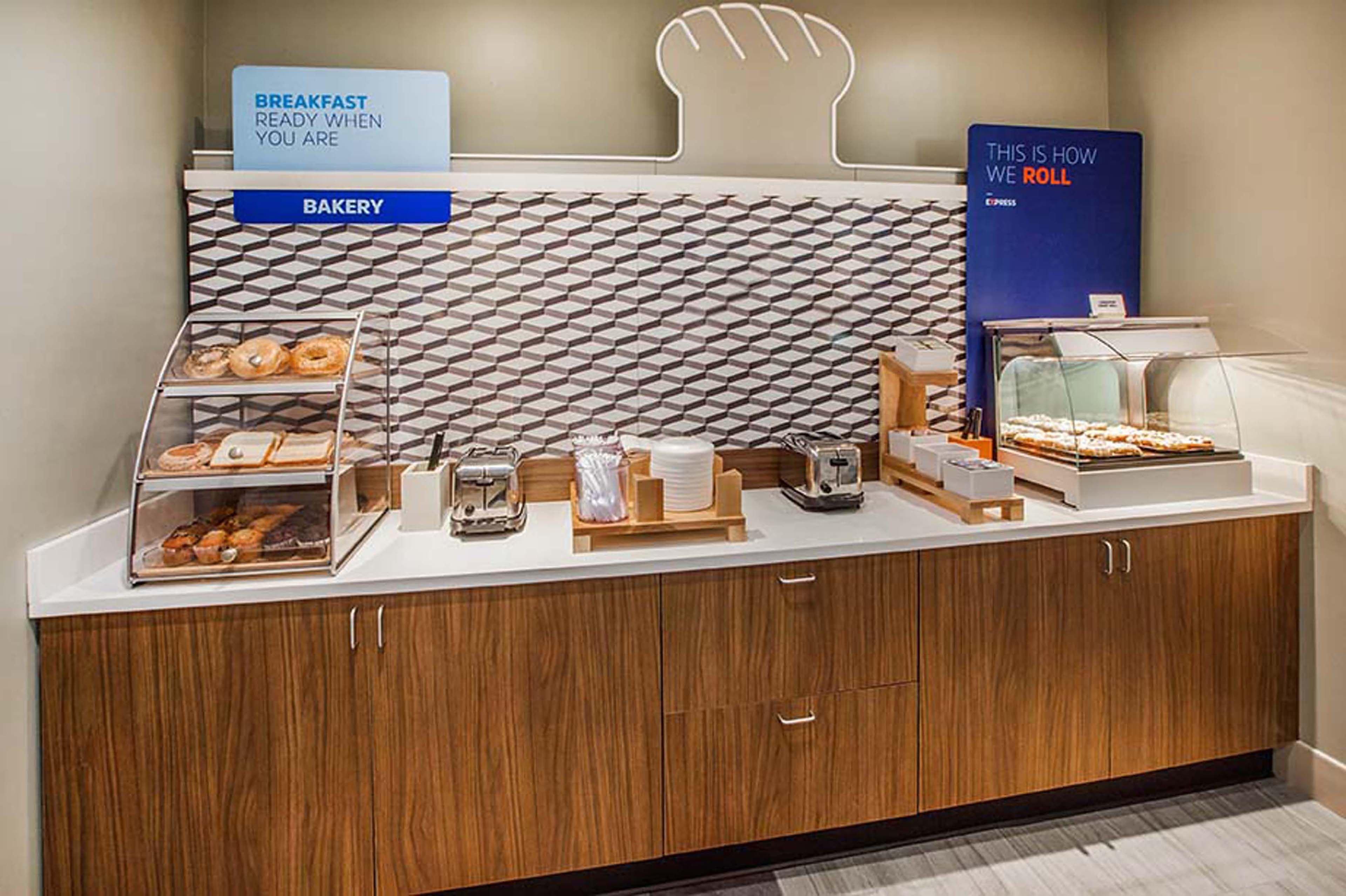 Holiday Inn Express Nags Head Oceanfront By Ihg Exteriör bild